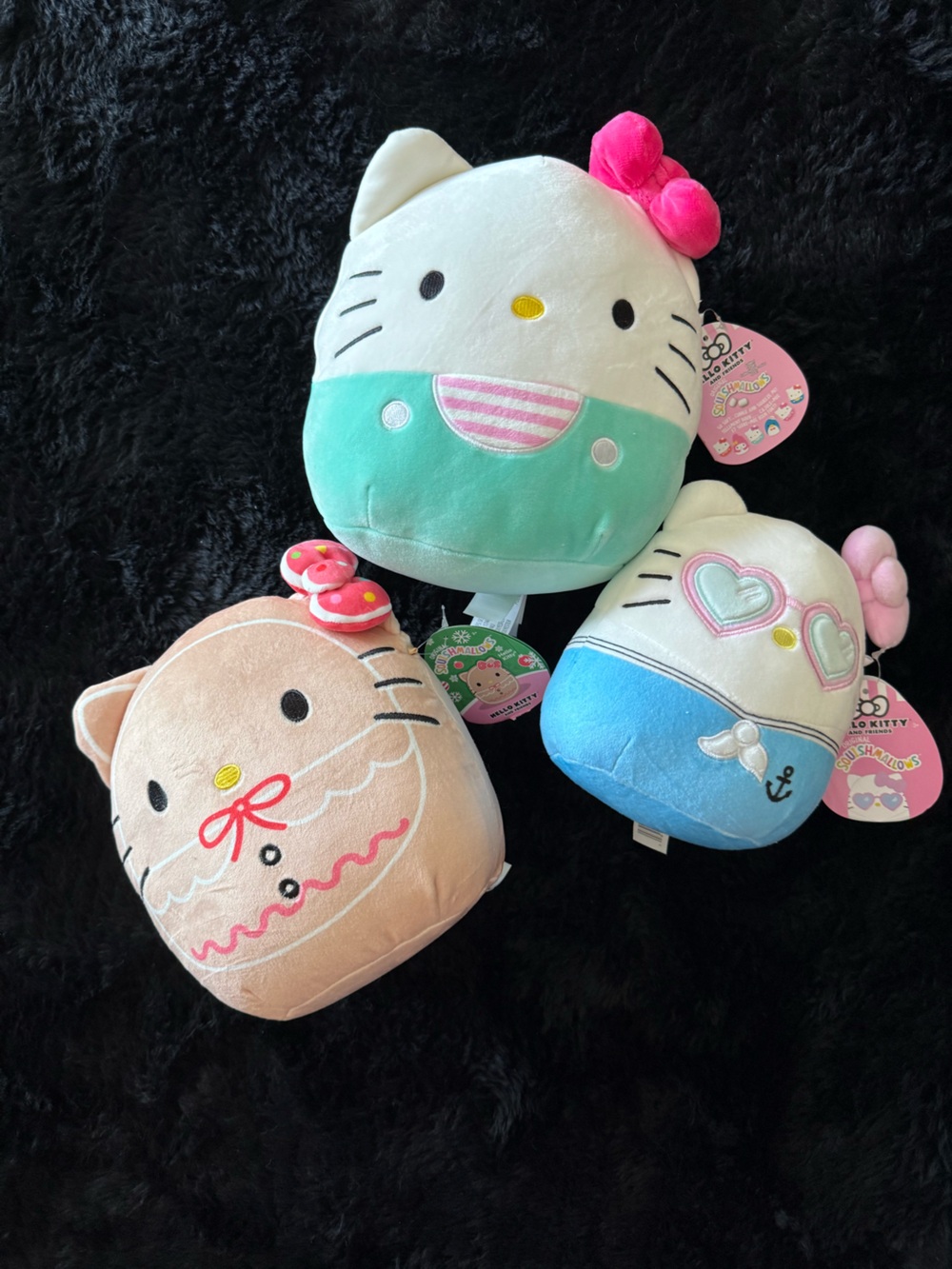 Three Hello kitty Squishmellos